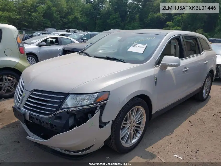 2019 Lincoln Mkt Reserve VIN: 2LMHJ5ATXKBL01446 Lot: 42435382