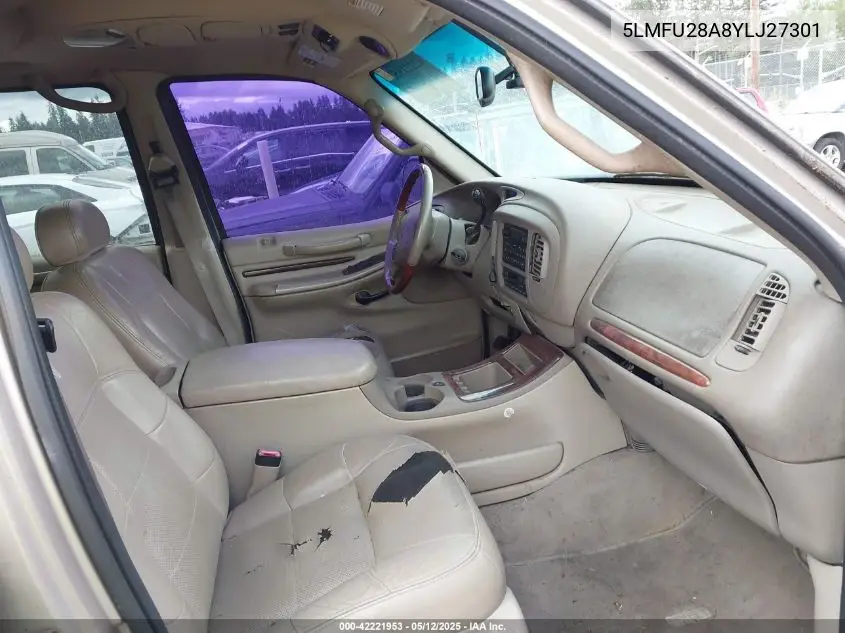 2000 Lincoln Navigator VIN: 5LMFU28A8YLJ27301 Lot: 42221953