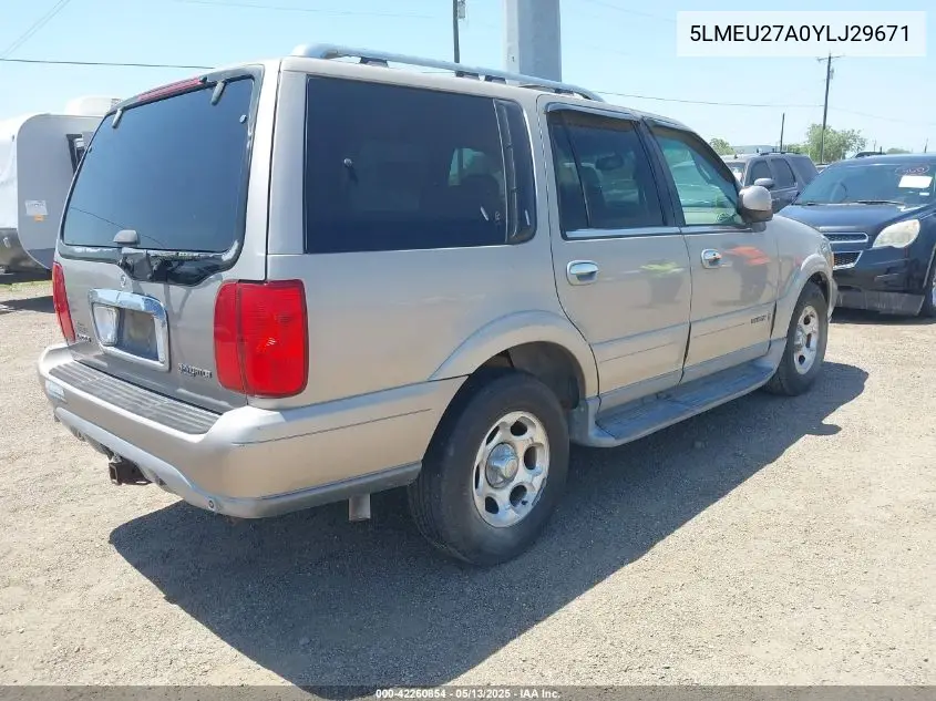 2000 Lincoln Navigator VIN: 5LMEU27A0YLJ29671 Lot: 42260854
