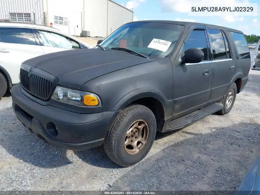 2000 Lincoln Navigator VIN: 5LMPU28A9YLJ02329 Lot: 42262261
