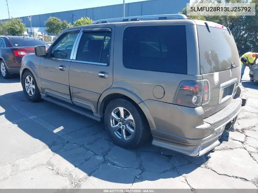 2003 Lincoln Navigator VIN: 5LMFU28R13LJ25792 Lot: 42777176