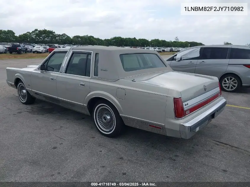 1988 Lincoln Town Car Signature VIN: 1LNBM82F2JY710982 Lot: 41718749