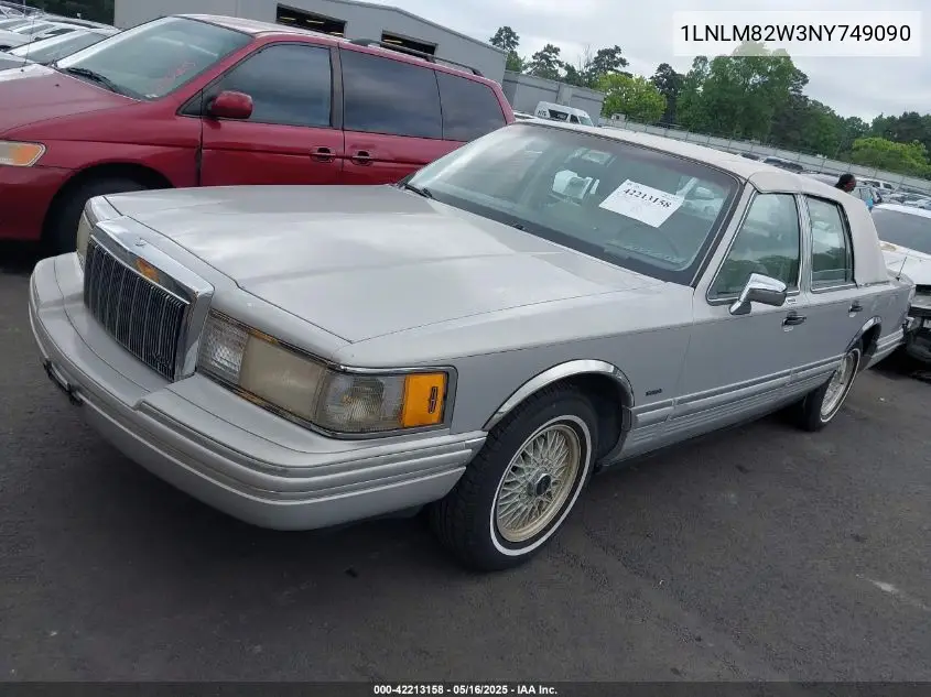 1992 Lincoln Town Car Signature VIN: 1LNLM82W3NY749090 Lot: 42213158
