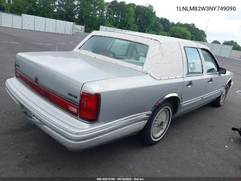 1992 Lincoln Town Car Signature VIN: 1LNLM82W3NY749090 Lot: 42213158