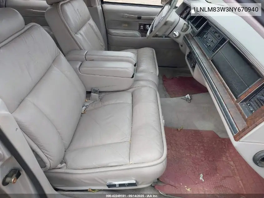 1992 Lincoln Town Car Cartier VIN: 1LNLM83W3NY670940 Lot: 42249181