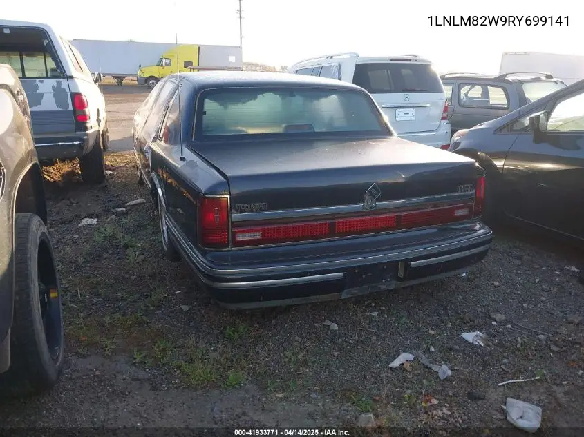1994 Lincoln Town Car Signature/Tournament VIN: 1LNLM82W9RY699141 Lot: 41933771