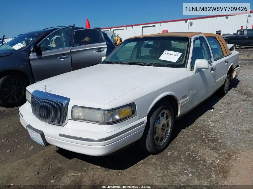 1997 Lincoln Town Car Signature VIN: 1LNLM82W8VY709426 Lot: 42549708