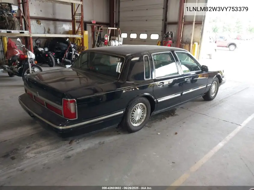 1997 Lincoln Town Car Signature VIN: 1LNLM82W3VY753379 Lot: 42603602