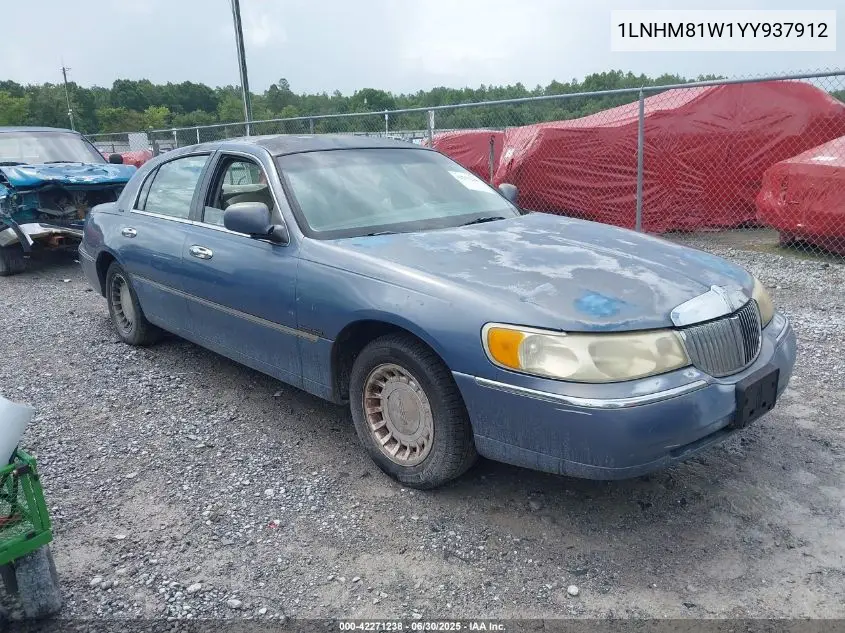 2000 Lincoln Town Car Executive VIN: 1LNHM81W1YY937912 Lot: 42271238
