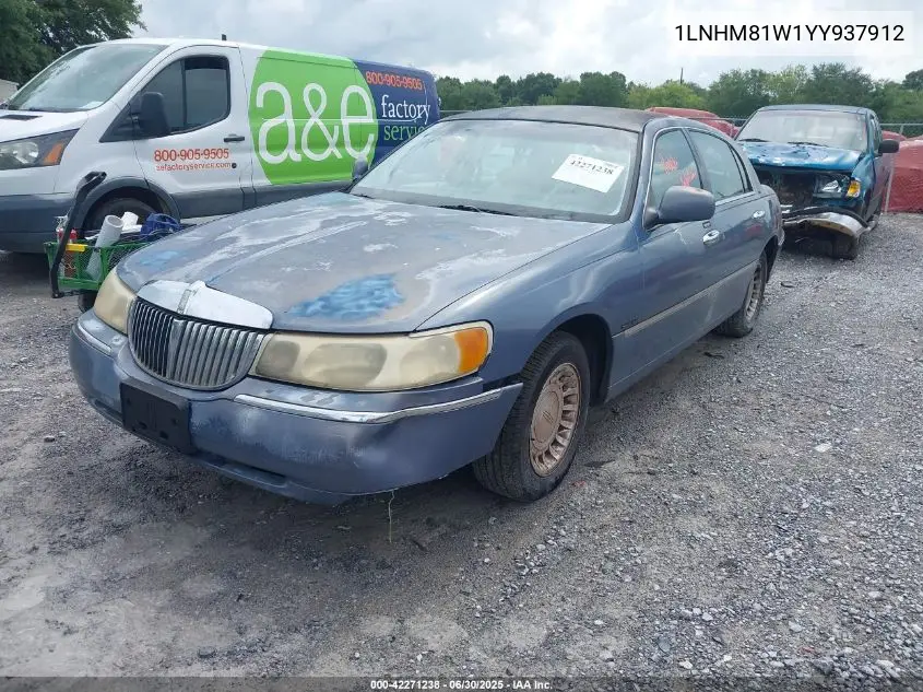 2000 Lincoln Town Car Executive VIN: 1LNHM81W1YY937912 Lot: 42271238