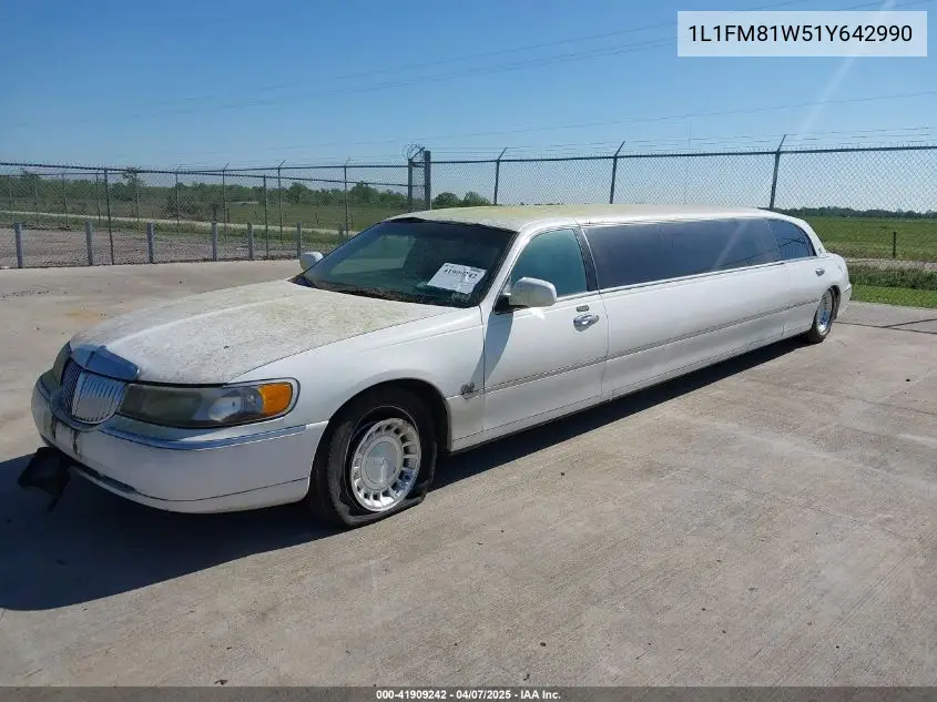 2001 Lincoln Town Car Executive VIN: 1L1FM81W51Y642990 Lot: 41909242