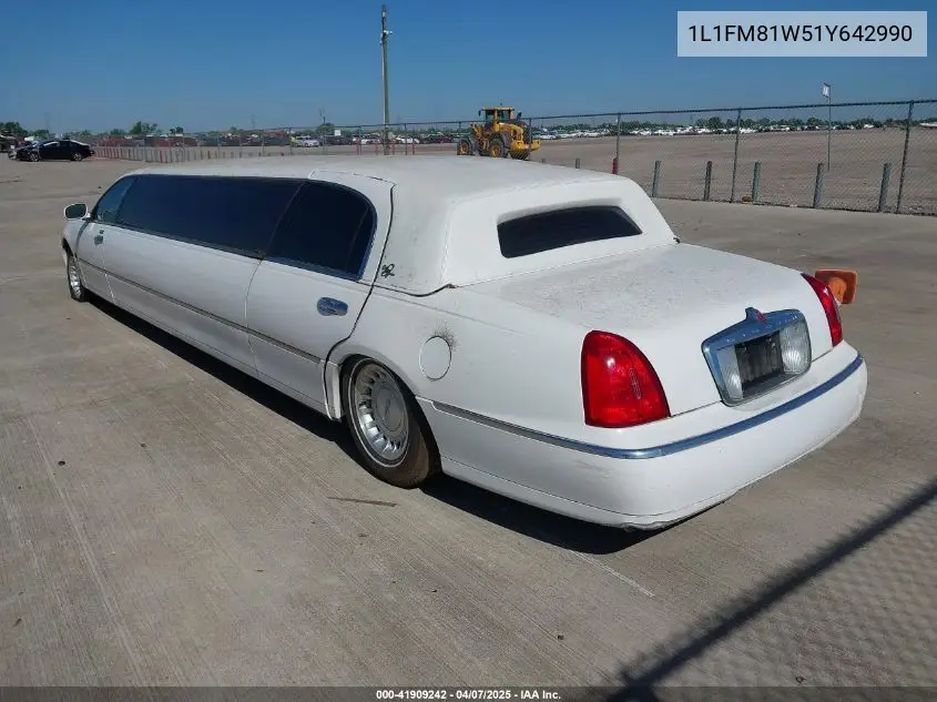2001 Lincoln Town Car Executive VIN: 1L1FM81W51Y642990 Lot: 41909242
