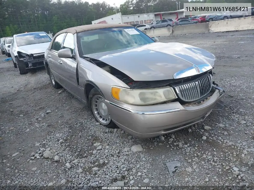 2001 Lincoln Town Car Executive VIN: 1LNHM81W61Y685421 Lot: 42253950