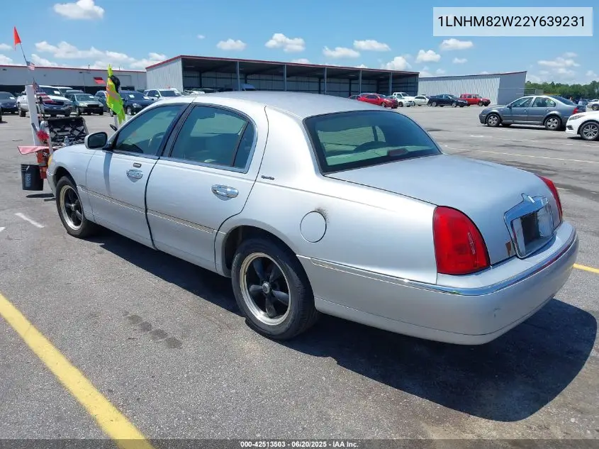 2002 Lincoln Town Car Sig. Prem./Signature VIN: 1LNHM82W22Y639231 Lot: 42513503