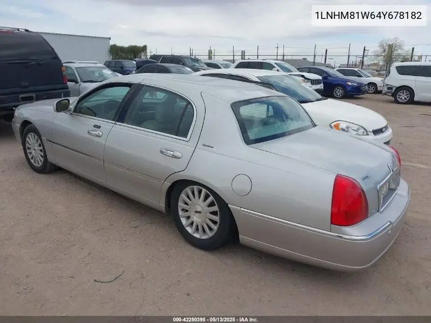 2004 Lincoln Town Car Signature VIN: 1LNHM81W64Y678182 Lot: 42250395