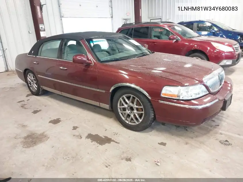 2004 Lincoln Town Car Signature VIN: 1LNHM81W34Y680083 Lot: 42592330