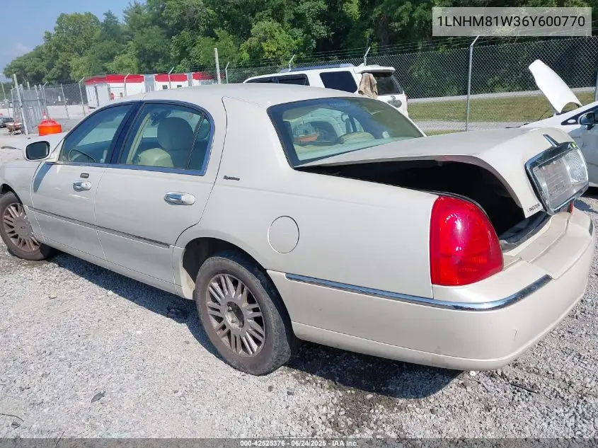 2006 Lincoln Town Car Signature VIN: 1LNHM81W36Y600770 Lot: 42525376