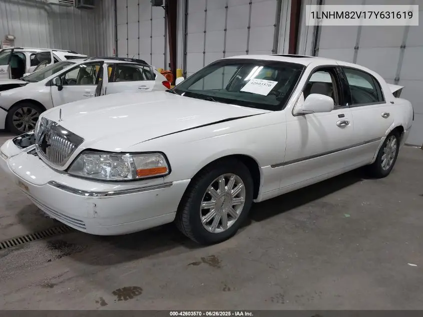 2007 Lincoln Town Car Signature Limited VIN: 1LNHM82V17Y631619 Lot: 42603570