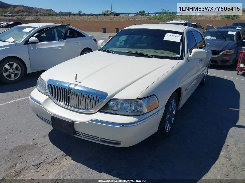 2007 Lincoln Town Car Designer Series VIN: 1LNHM83WX7Y605415 Lot: 42615094