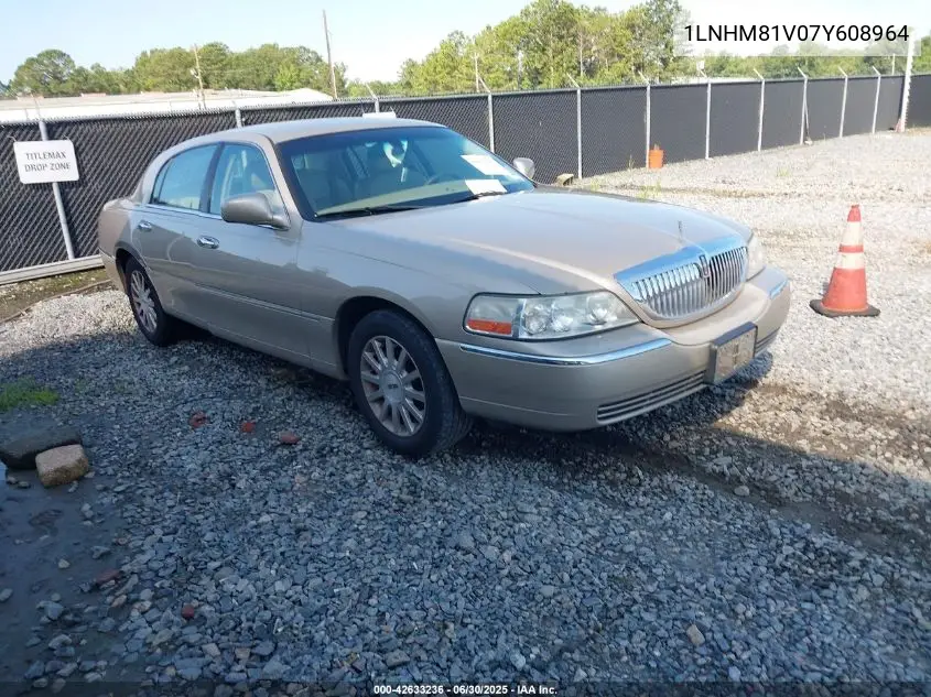 2007 Lincoln Town Car Signature VIN: 1LNHM81V07Y608964 Lot: 42633236