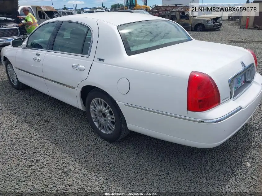 2008 Lincoln Town Car Signature Limited VIN: 2LNHM82W08X659678 Lot: 42584821