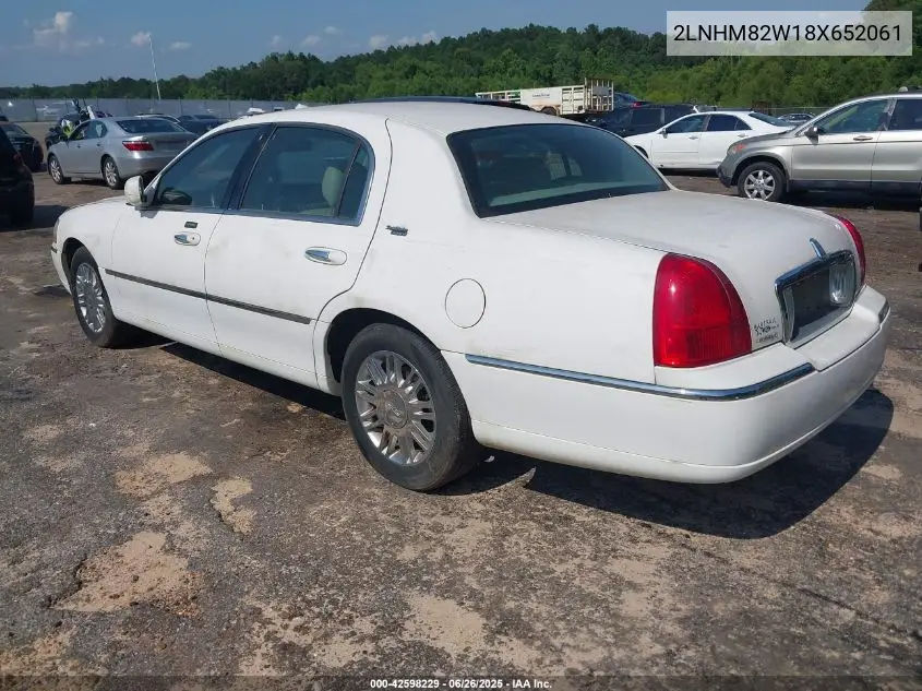 2008 Lincoln Town Car Signature Limited VIN: 2LNHM82W18X652061 Lot: 42598229