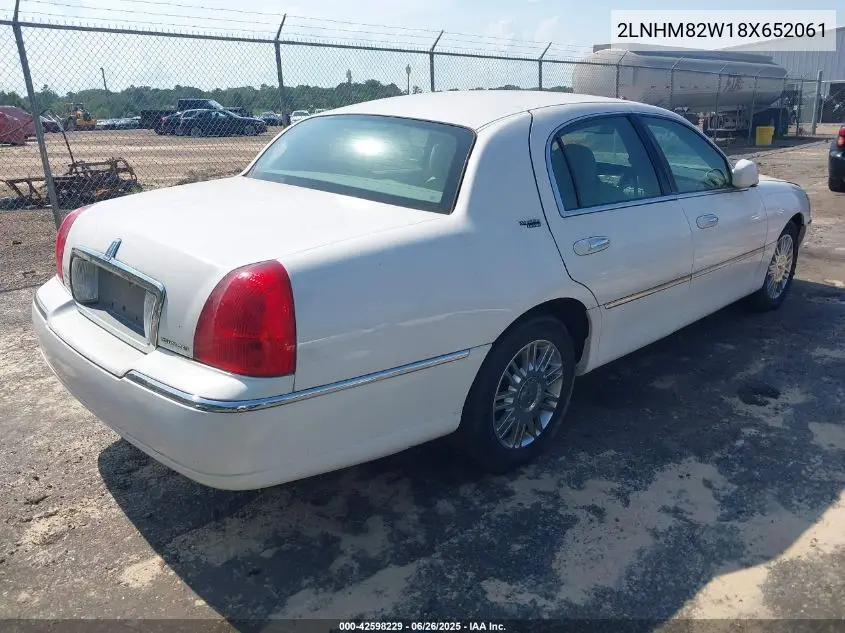 2008 Lincoln Town Car Signature Limited VIN: 2LNHM82W18X652061 Lot: 42598229