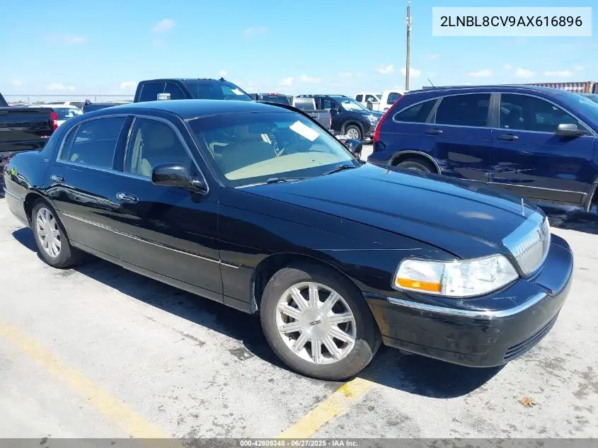 2010 Lincoln Town Car Signature Limited VIN: 2LNBL8CV9AX616896 Lot: 42605348
