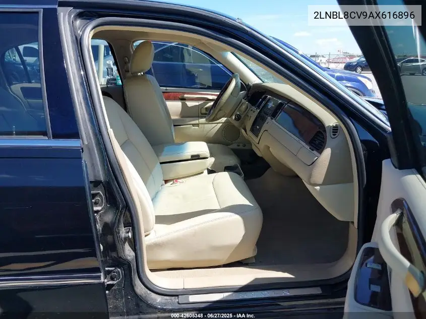 2010 Lincoln Town Car Signature Limited VIN: 2LNBL8CV9AX616896 Lot: 42605348