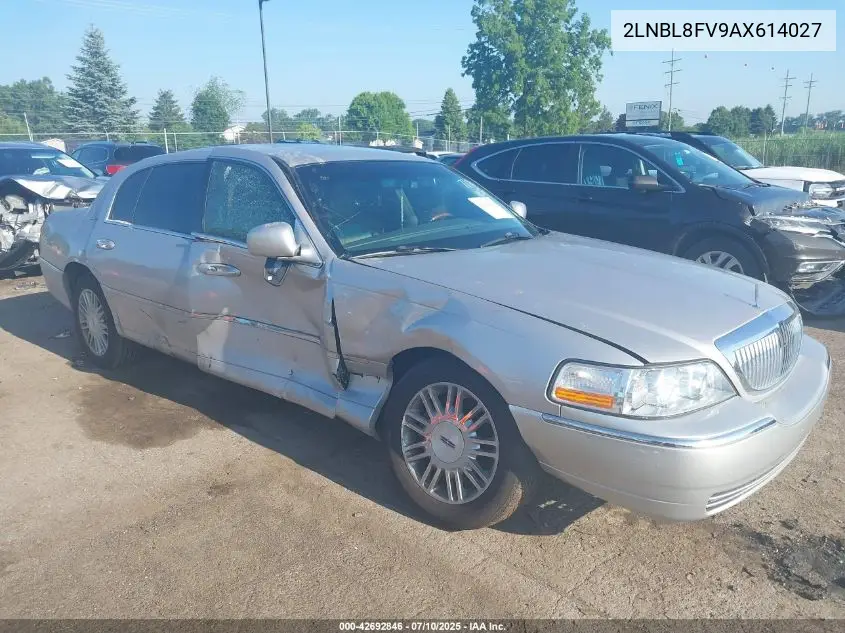 2010 Lincoln Town Car Signature L VIN: 2LNBL8FV9AX614027 Lot: 42692846