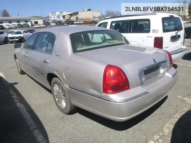 2011 Lincoln Town Car Signature Long Wheelbase VIN: 2LNBL8FV5BX754531 Lot: 42635165