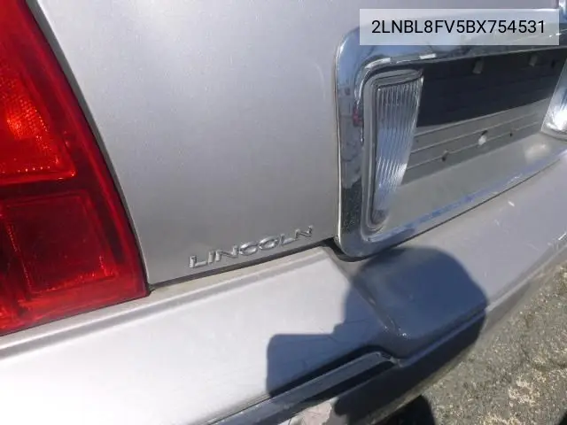 2011 Lincoln Town Car Signature Long Wheelbase VIN: 2LNBL8FV5BX754531 Lot: 42635165