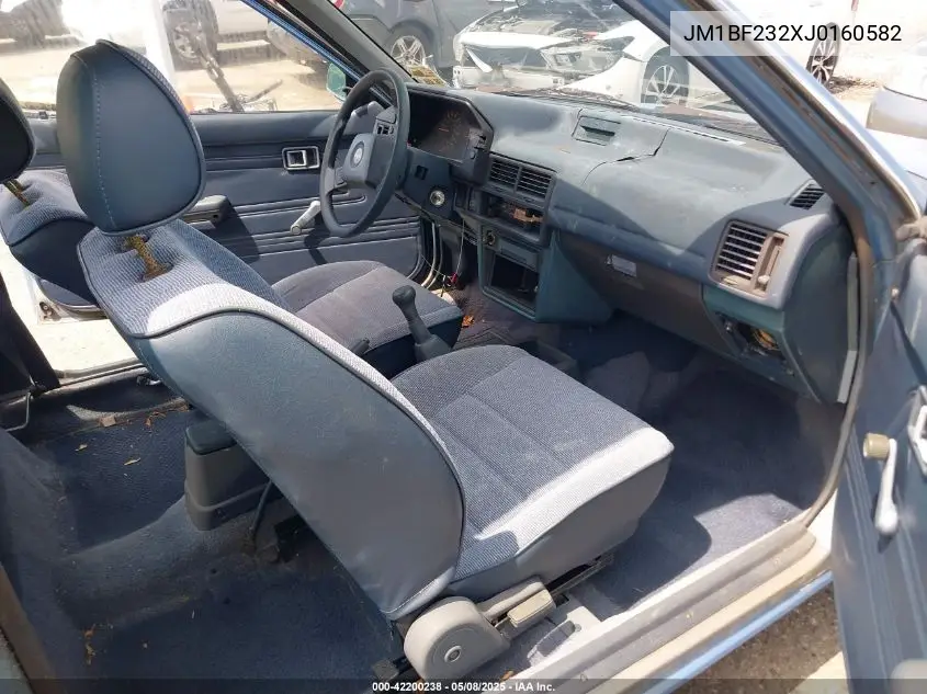 1988 Mazda 323 VIN: JM1BF232XJ0160582 Lot: 42200238