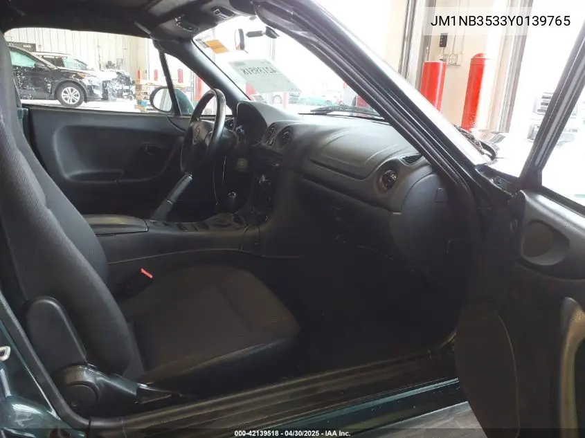 2000 Mazda Mx-5 Miata Ls/Special Edition VIN: JM1NB3533Y0139765 Lot: 42139518