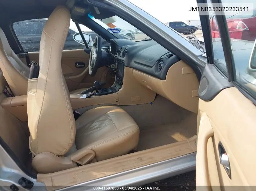 2002 Mazda Mx-5 Miata Cloth/Ls/Se VIN: JM1NB353320233541 Lot: 41697853