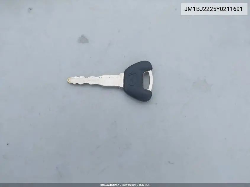 2000 Mazda Protege Dx/Lx VIN: JM1BJ2225Y0211691 Lot: 42464257