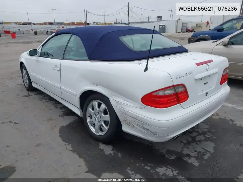 2001 Mercedes-Benz Clk 320 VIN: WDBLK65G21T076236 Lot: 42486148