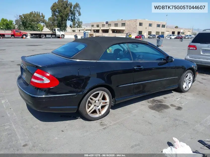 2005 Mercedes-Benz Clk 500 VIN: WDBTK75G05T044607 Lot: 42511275