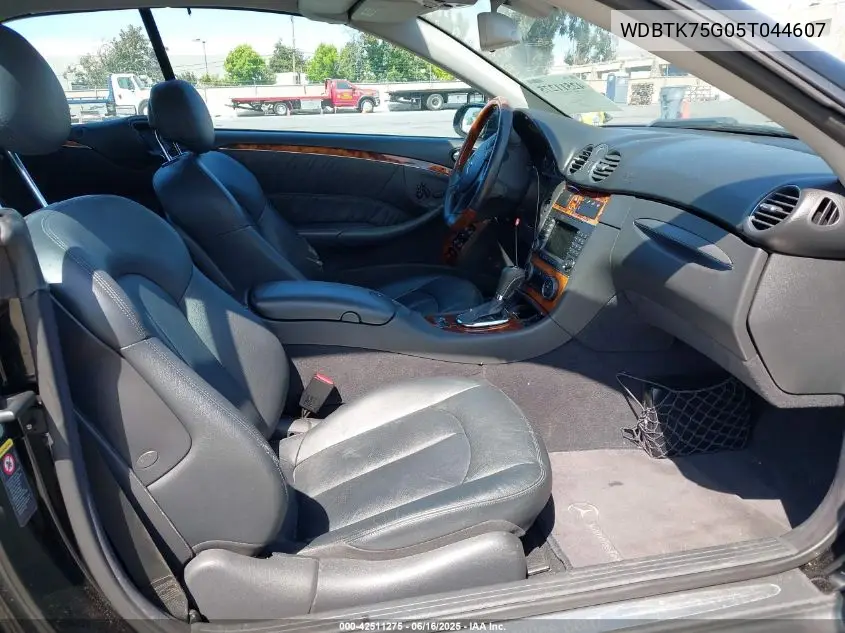 2005 Mercedes-Benz Clk 500 VIN: WDBTK75G05T044607 Lot: 42511275