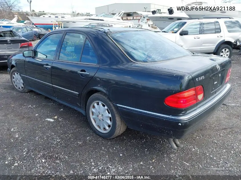 1999 Mercedes-Benz E 320 VIN: WDBJF65H2XA921188 Lot: 41745277