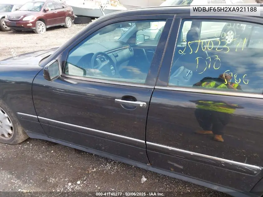 1999 Mercedes-Benz E 320 VIN: WDBJF65H2XA921188 Lot: 41745277