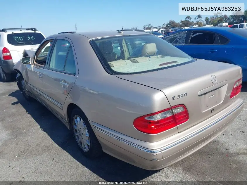 2000 Mercedes-Benz E 320 VIN: WDBJF65J5YA983253 Lot: 42206876