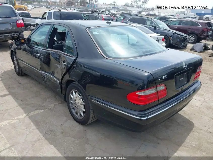 2000 Mercedes-Benz E 320 VIN: WDBJF65J4YB121264 Lot: 42245628