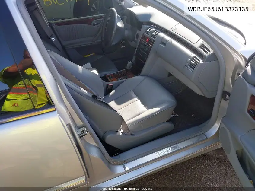 2001 Mercedes-Benz E 320 VIN: WDBJF65J61B373135 Lot: 42149598