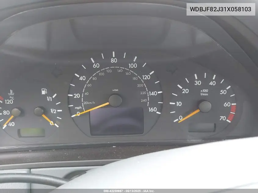 2001 Mercedes-Benz E 320 4M VIN: WDBJF82J31X058103 Lot: 42250667