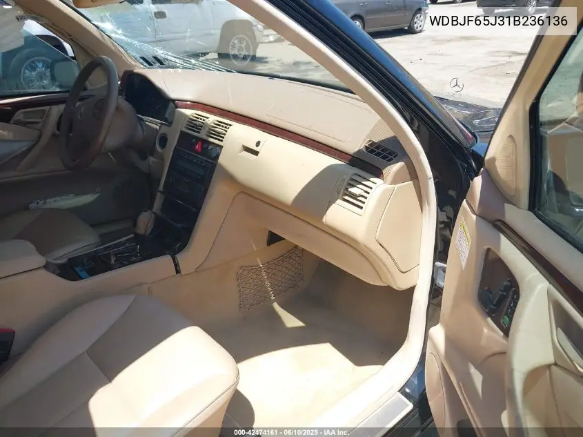 2001 Mercedes-Benz E 320 VIN: WDBJF65J31B236136 Lot: 42474161
