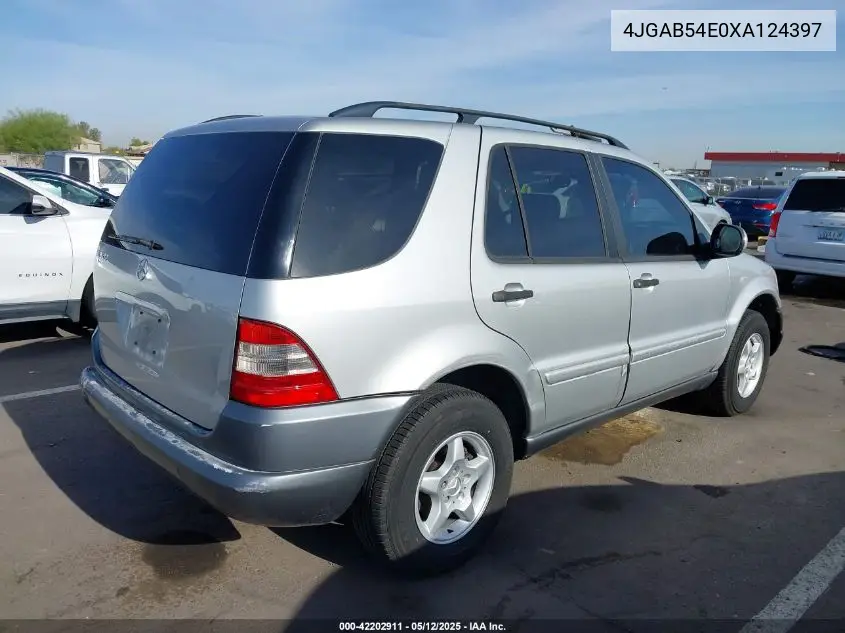 1999 Mercedes-Benz Ml320 320 VIN: 4JGAB54E0XA124397 Lot: 42202911