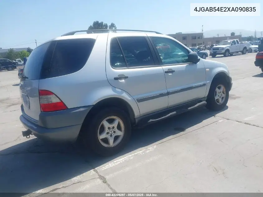 1999 Mercedes-Benz Ml 320 VIN: 4JGAB54E2XA090835 Lot: 42209297