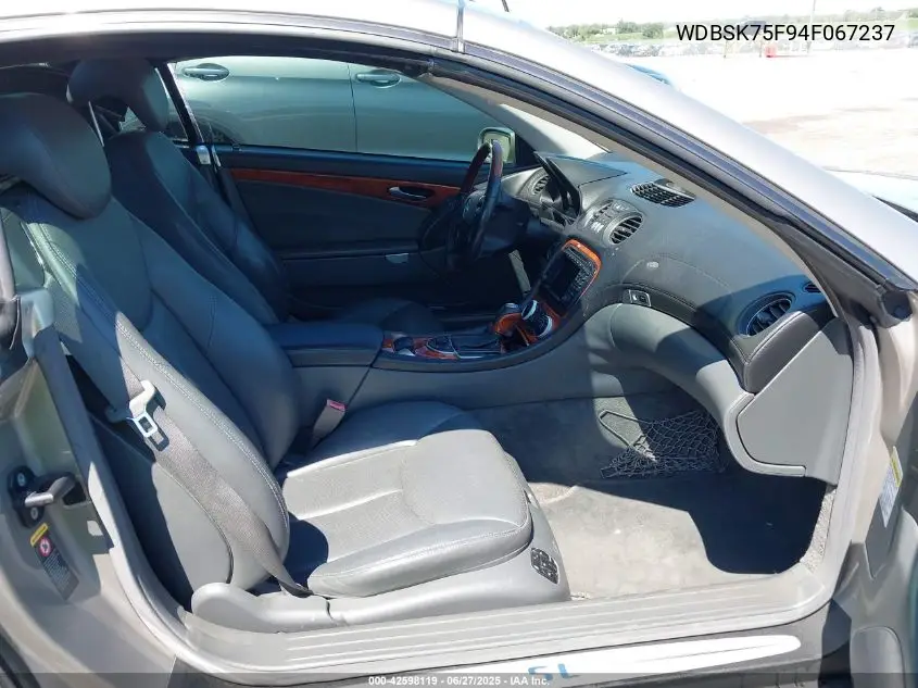 2004 Mercedes-Benz Sl 500 VIN: WDBSK75F94F067237 Lot: 42598119