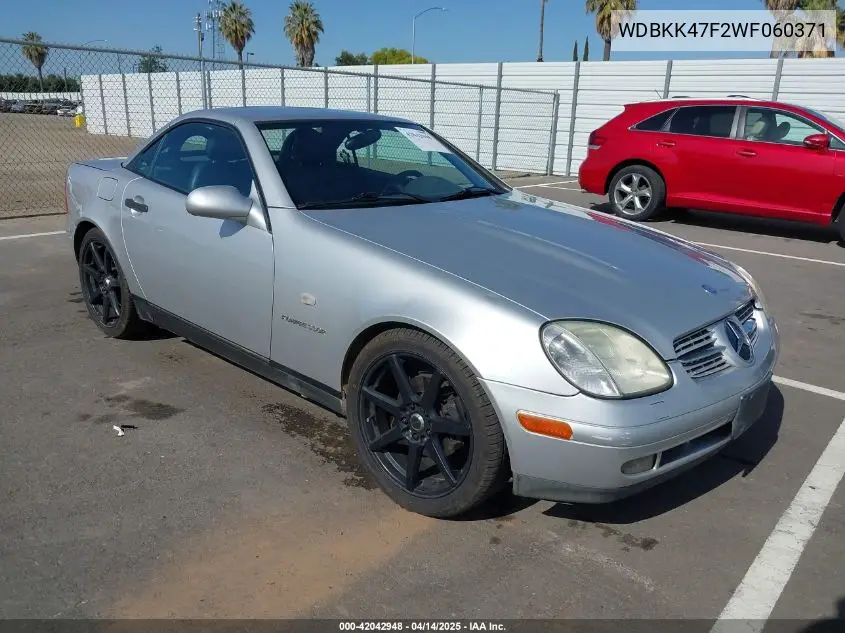 1998 Mercedes-Benz Slk 230 VIN: WDBKK47F2WF060371 Lot: 42042948